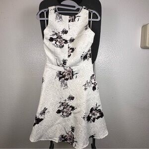 Minuet Chic Women’s White and Black Floral Dress Size S